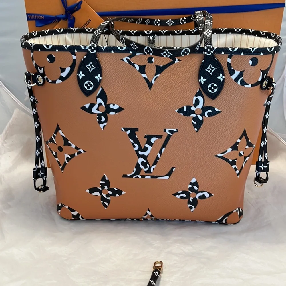 Louis Vuitton Neverfull MM Jungle Giant - Picture 3 of 16